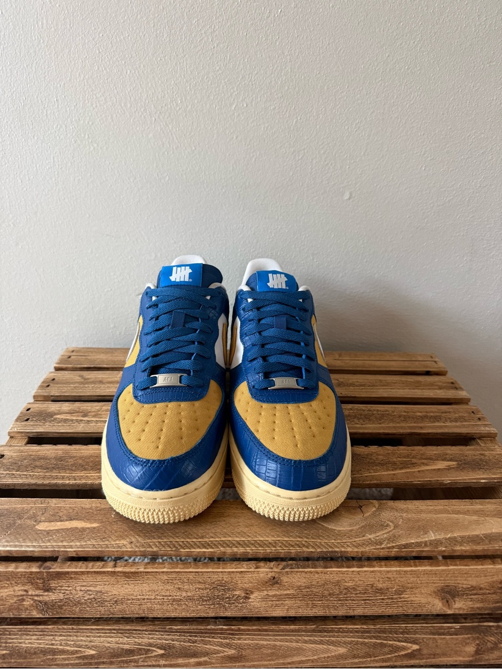 Rare Nike Air Force 1 x Undefeated - Picture 4 of 7